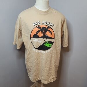 Bad Bunny Men's XL T-Shirt Un Verano Sin Ti Worlds Hottest Tour Merch 2022